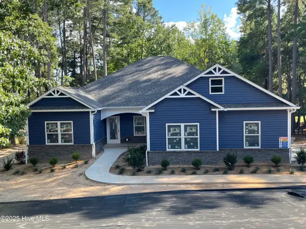 107 Devonshire Avenue W, West End, NC 27376