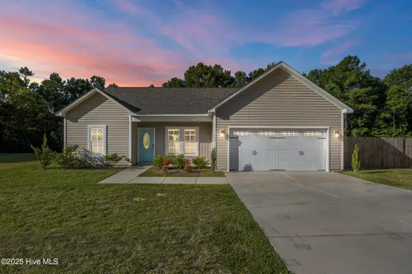 139 Queens Haven Road, Hubert, NC 28539