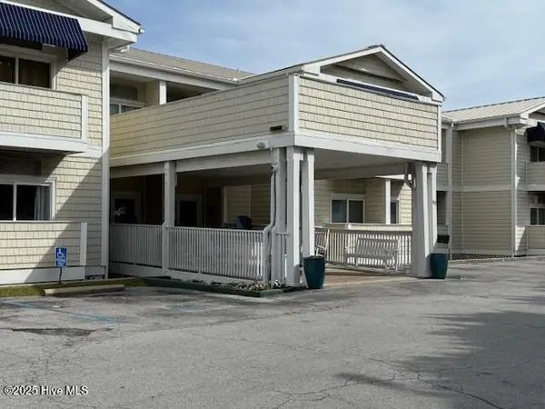 602 Ft Macon Road W #132, Atlantic Beach, NC 28512