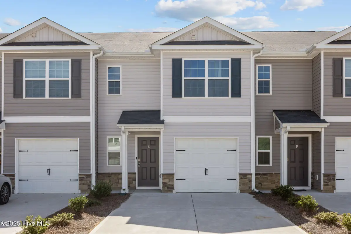 3101 E Tatlock Way #E, Greenville, NC 27834 - Image #1