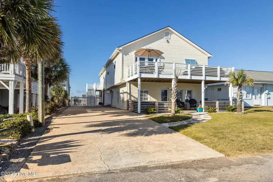 205 Barefoot Lane, Atlantic Beach, NC 28512 - Image #2