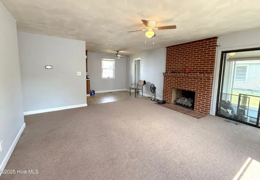 203 E Grubb Street, Hertford, NC 27944 - Image #3