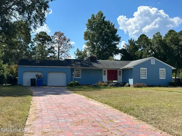 1303 Dogwood Lane, Laurinburg, NC 28352