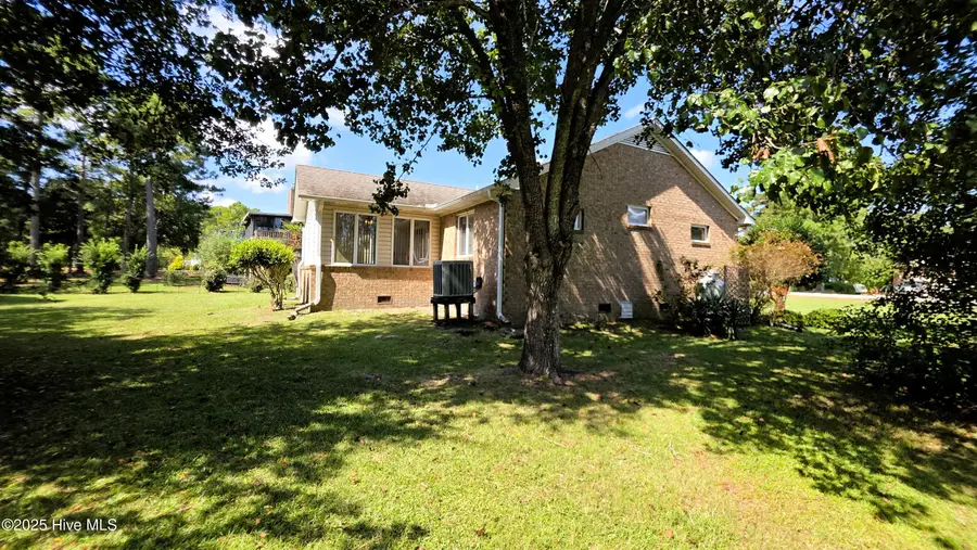 812 Pelican Drive, New Bern, NC 28560 - Image #3