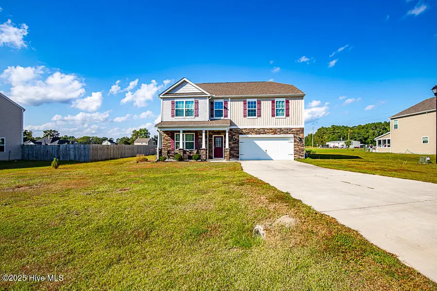 102 Featherstone Lane, New Bern, NC 28562 - Image #2