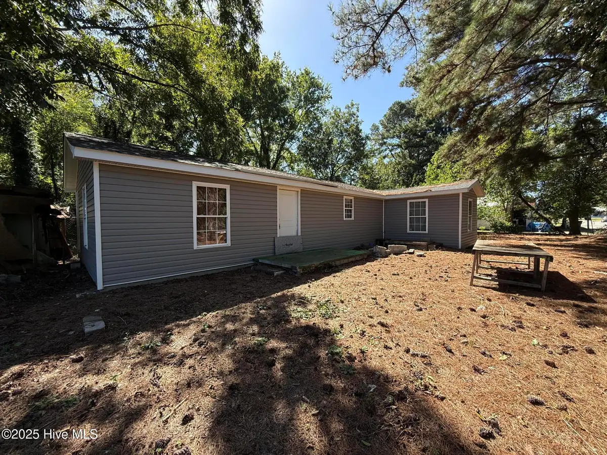 107 W John Street, Warsaw, NC 28398 - Image #1