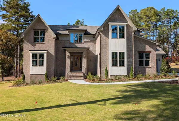 305 Sloan Lane, Pinehurst, NC 28374
