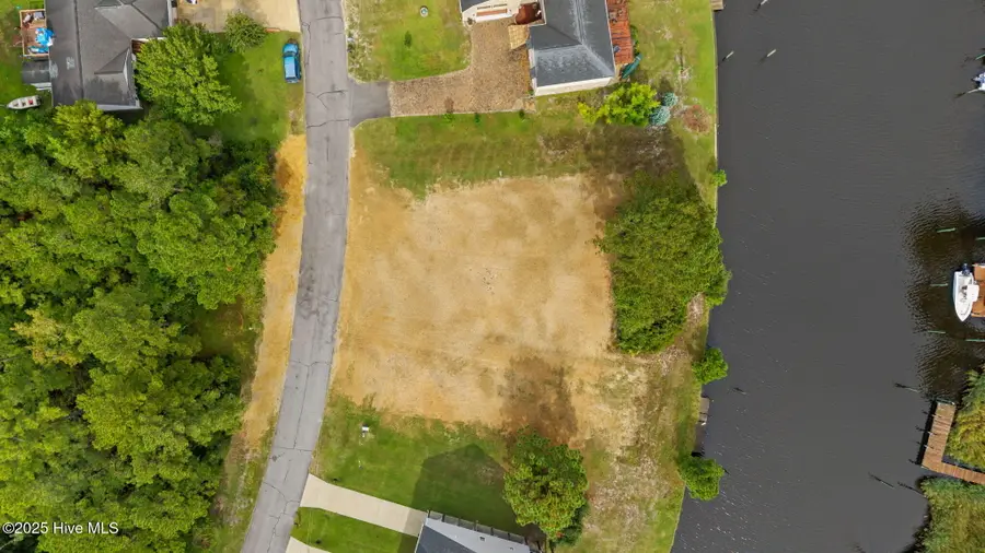 5710 Gondolier Drive, New Bern, NC 28560 - Image #2