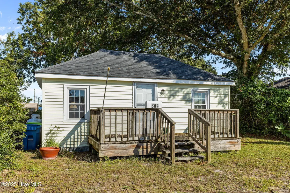 304 N 21st Street, Morehead City, NC 28557 - Image #1