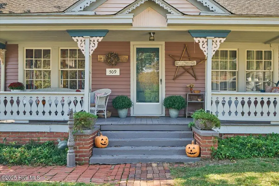 509 Carthage Street, Cameron, NC 28326 - Image #2