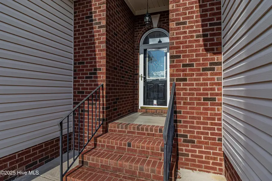 102 Essex Court, Goldsboro, NC 27530 - Image #2