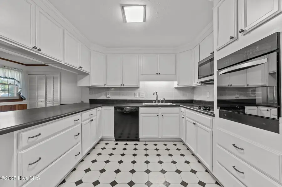 4308 Wildwood Drive, Ayden, NC 28513 - Image #3