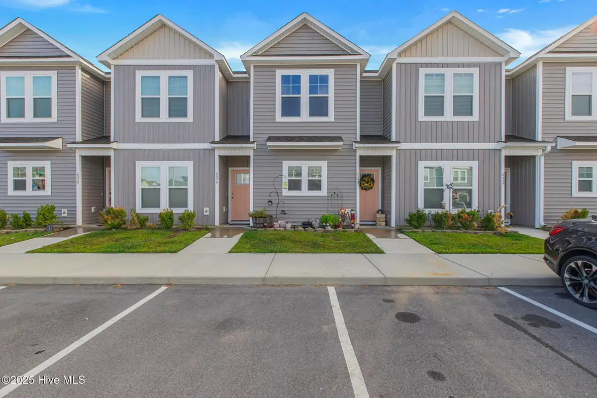 624 Jacks Crossing Drive, Hubert, NC 28539 - Image #1