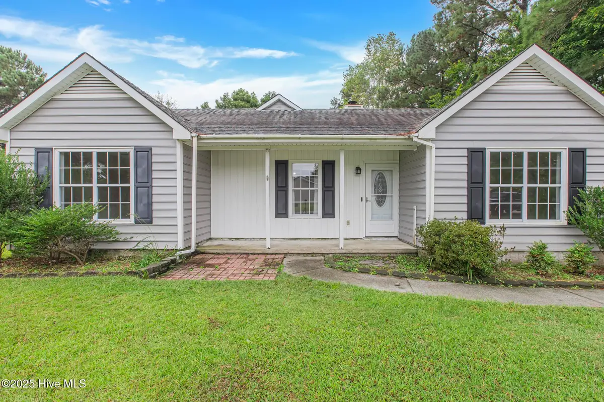 101 Donna Court, Hubert, NC 28539 - Image #1