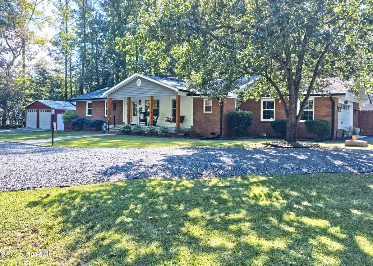 508 S Glenwood Trail, Southern Pines, NC 28387 - Image #1