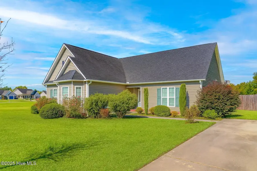 510 Planters Ridge Drive, Pikeville, NC 27863 - Image #2