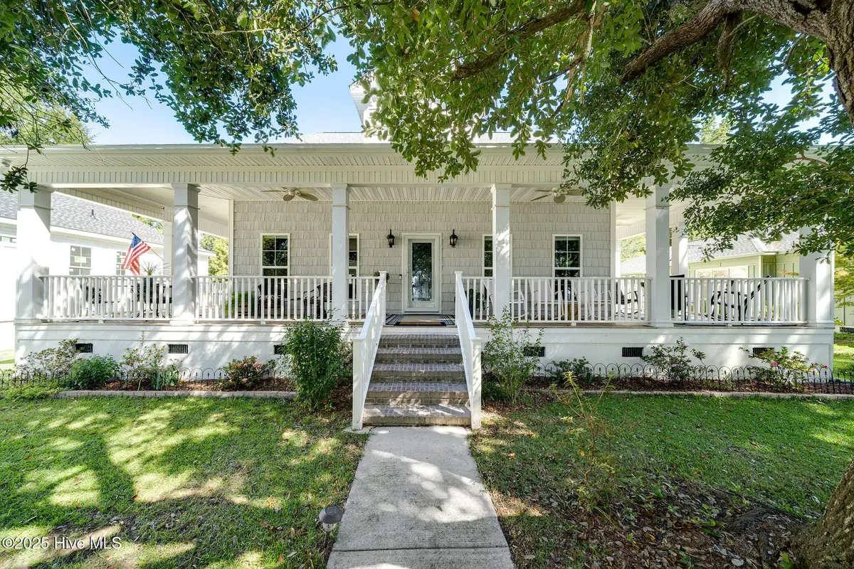 212 Lakeshore Drive, Lake Waccamaw, NC 28450 - Image #1