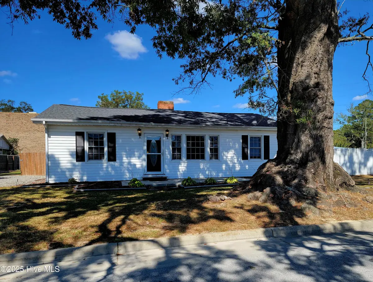 1220 Pamlico Street, Washington, NC 27889 - #1