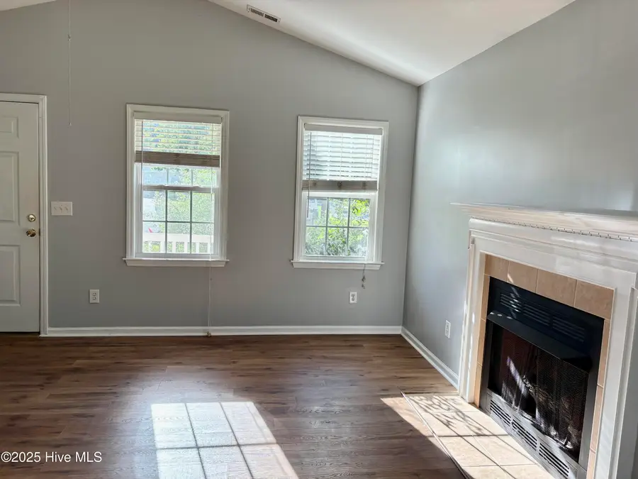 113 Gladiola Drive, New Bern, NC 28562 - Image #2