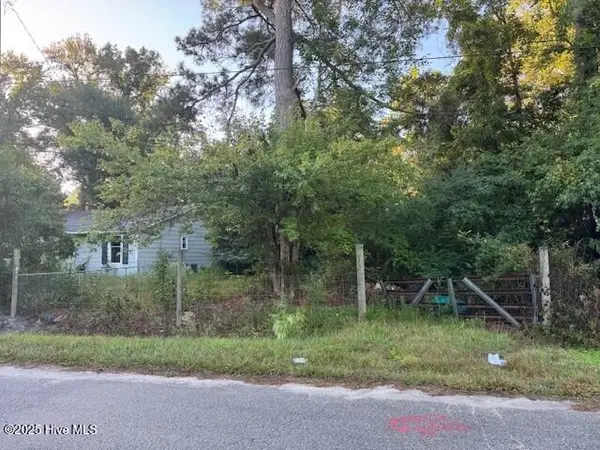 75 Pennsylvania Avenue, Rocky Point, NC 28457
