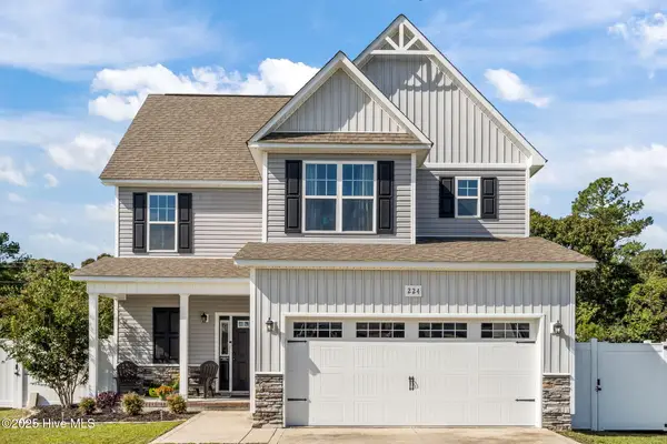 224 Rowland Drive, Richlands, NC 28574