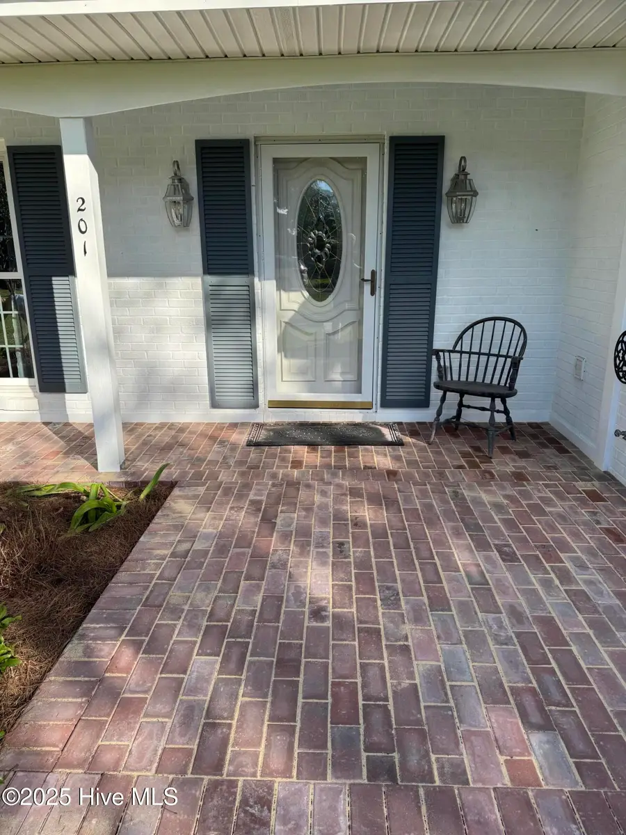 201 Sycamore Drive, Beaufort, NC 28516 - Image #3