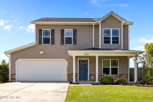 304 Cabinwood Court, Richlands, NC 28574