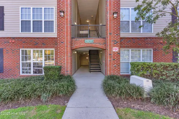 2820 Bloomfield Lane #Unit 204, Wilmington, NC 28412