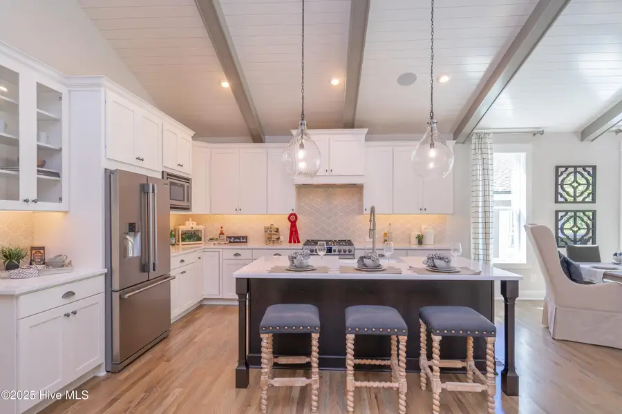 221 Shoreview Drive, New Bern, NC 28562 - Image #2