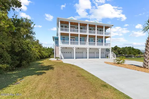 244/246 Grandview Drive, Sneads Ferry, NC 28460