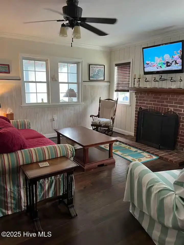 418 Fayetteville Avenue, Carolina Beach, NC 28428 - Image #2