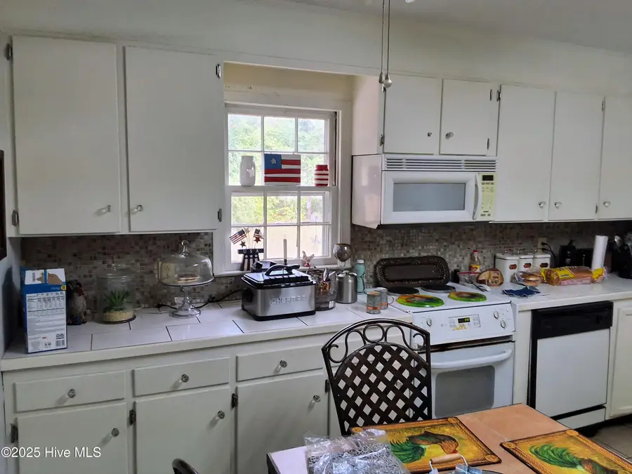 104 Woodrow Street, Tabor City, NC 28463 - Image #2