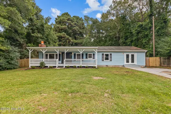 773 Sand Ridge Road, Hubert, NC 28539