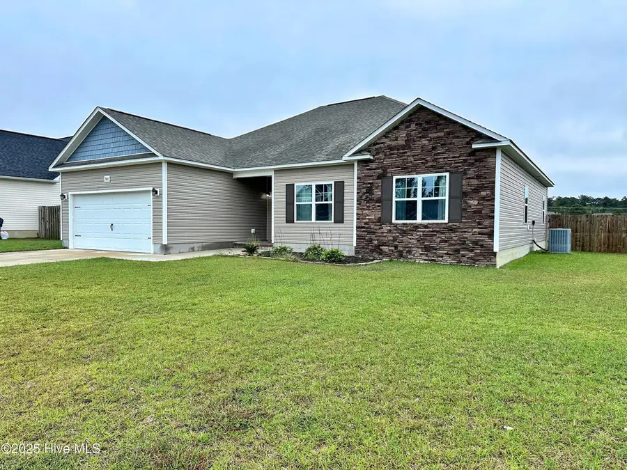 503 Violet Court, Maysville, NC 28555 - Image #3