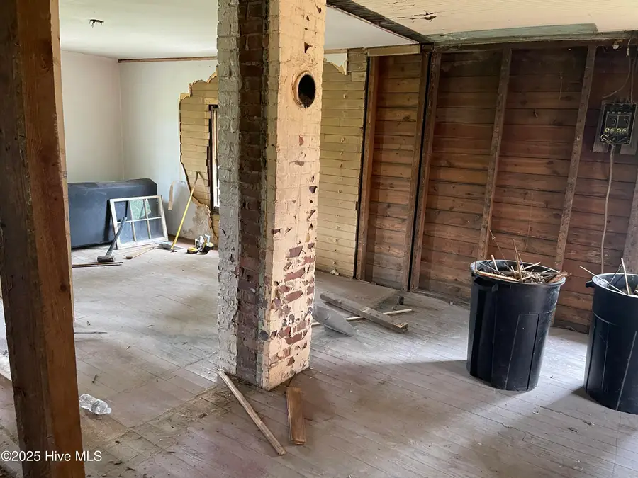 610 Comfort Road, Richlands, NC 28574 - Image #3