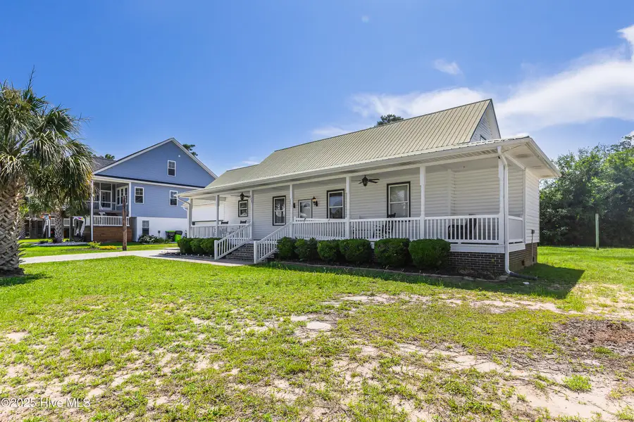321 NE 60th Street, Oak Island, NC 28465 - Image #2