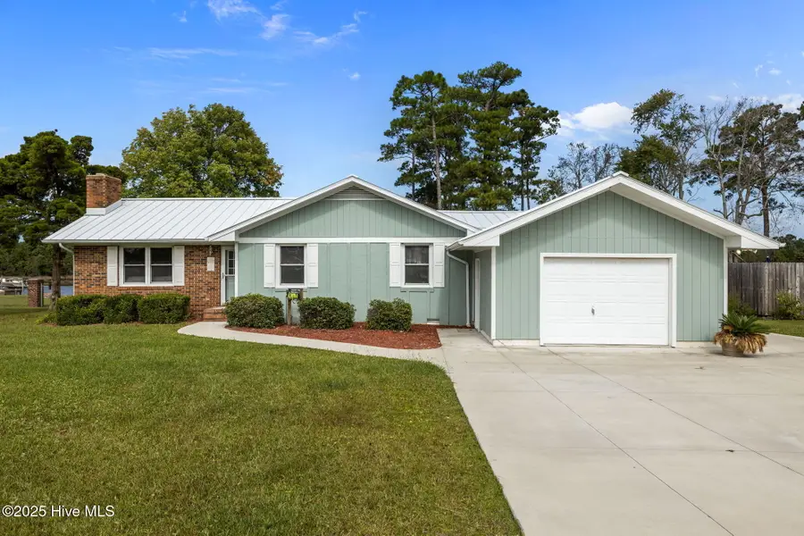 312 Rollingwood Drive, Newport, NC 28570 - Image #2