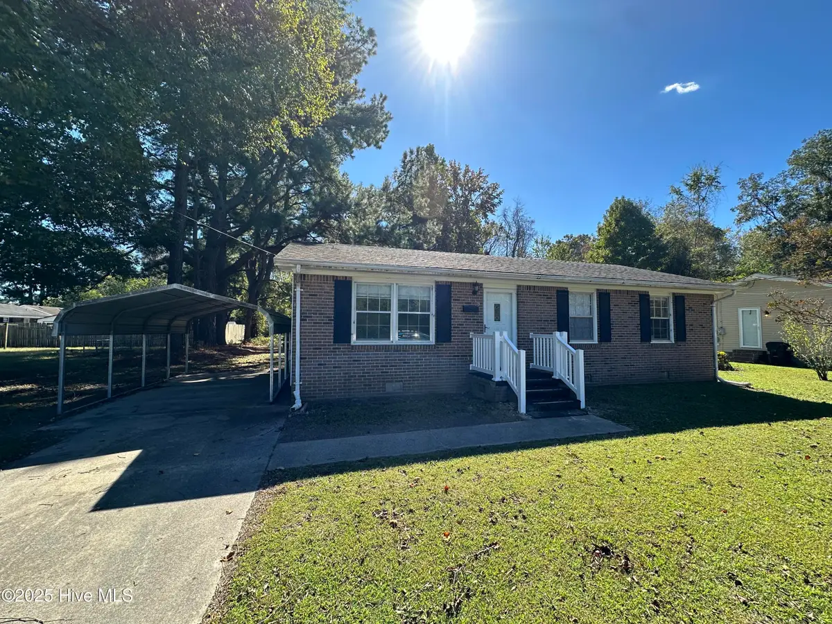 305 Rhode Island Avenue, Elizabeth City, NC 27909 - Image #1