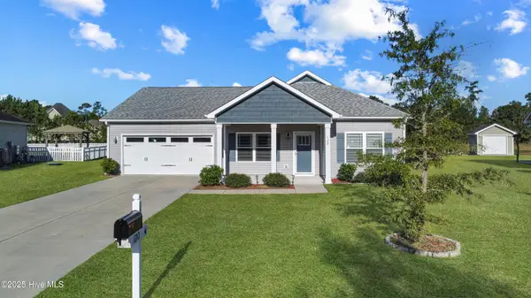 120 Farmstead Place, Maple Hill, NC 28454