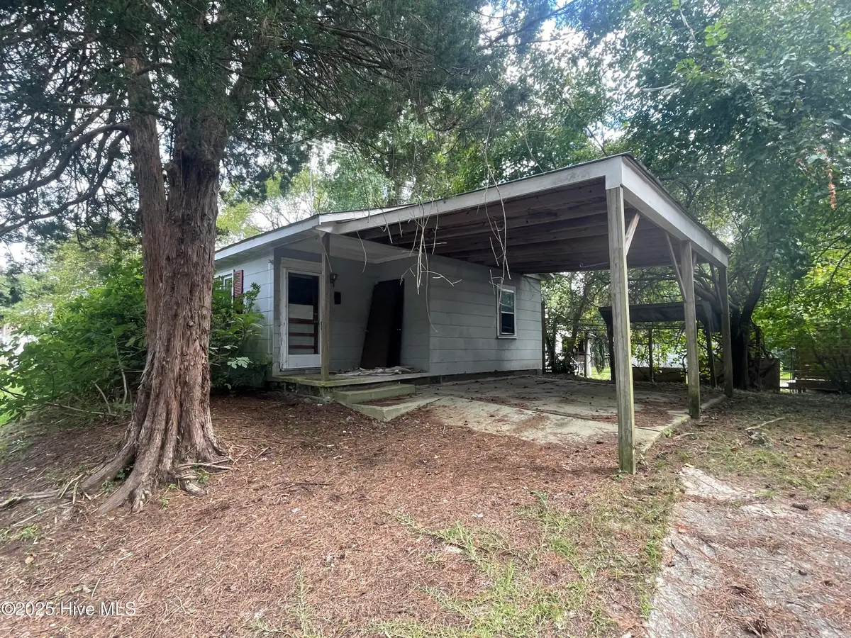 409 Oak Street, Williamston, NC 27892 - Image #1