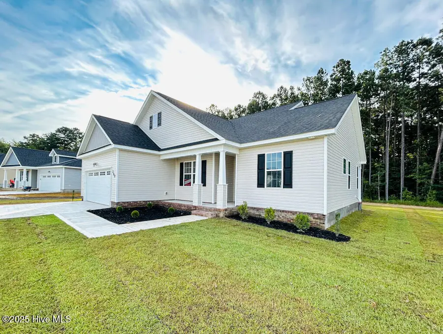813 Hidden Bridge Drive, Jacksonville, NC 28546 - Image #3