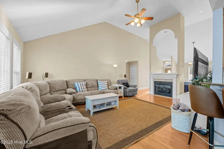 1207 Pelican Drive, New Bern, NC 28560 - Image #3