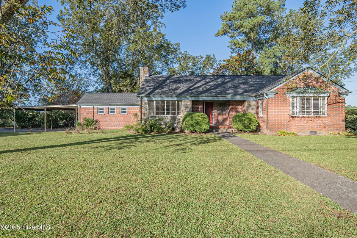 201 S Roberson Street, Robersonville, NC 27871 - Image #1
