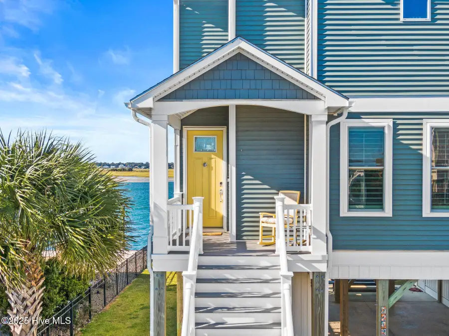 2112 Shoreline Drive, Topsail Beach, NC 28445 - Image #3
