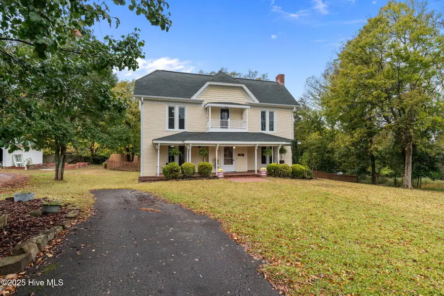 208 W Barrett Street, Carthage, NC 28327 - Image #2