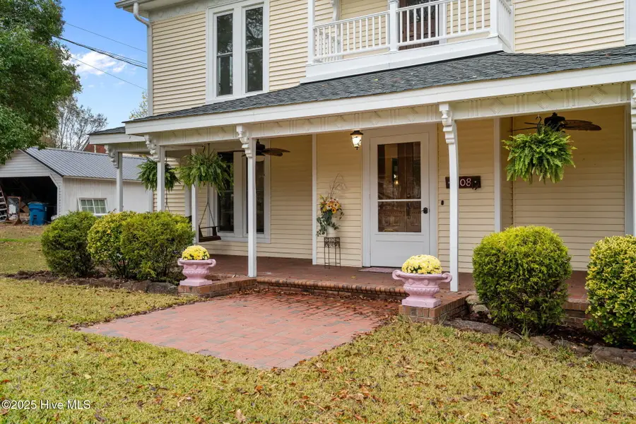 208 W Barrett Street, Carthage, NC 28327 - Image #3