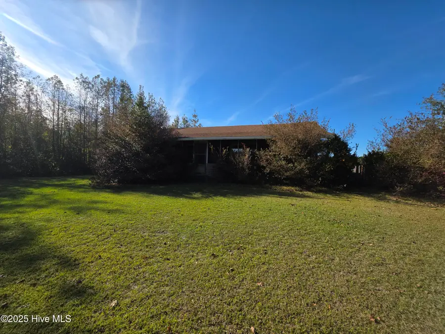 301 Hidden Pond Lane, Roseboro, NC 28382 - Image #2