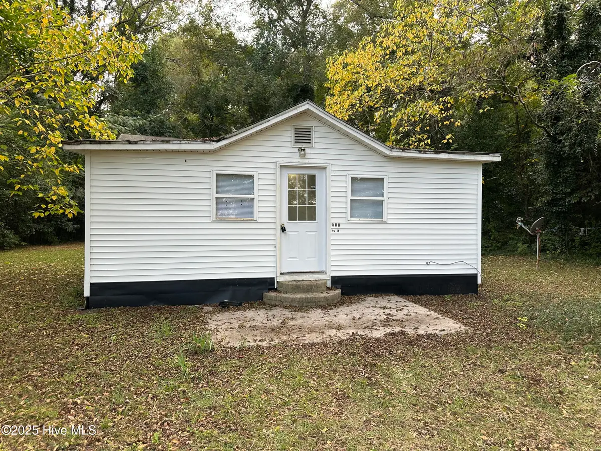 411 Mckay Street, Laurinburg, NC 28352 - Image #1