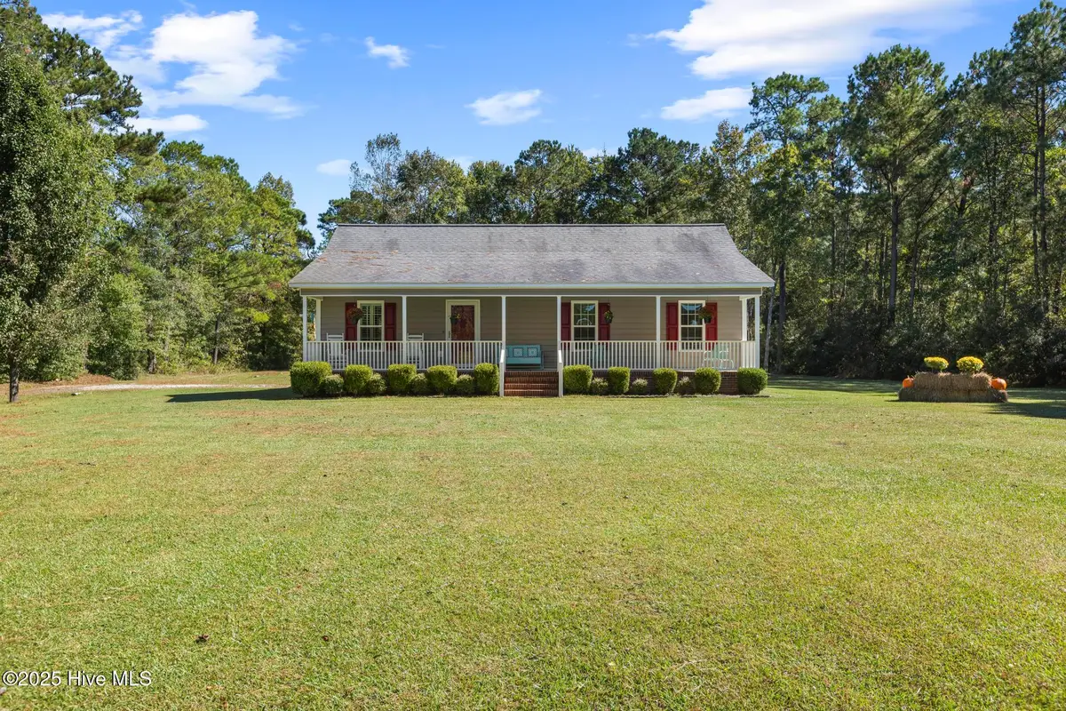 453 Padgett Road, Maple Hill, NC 28454 - #1