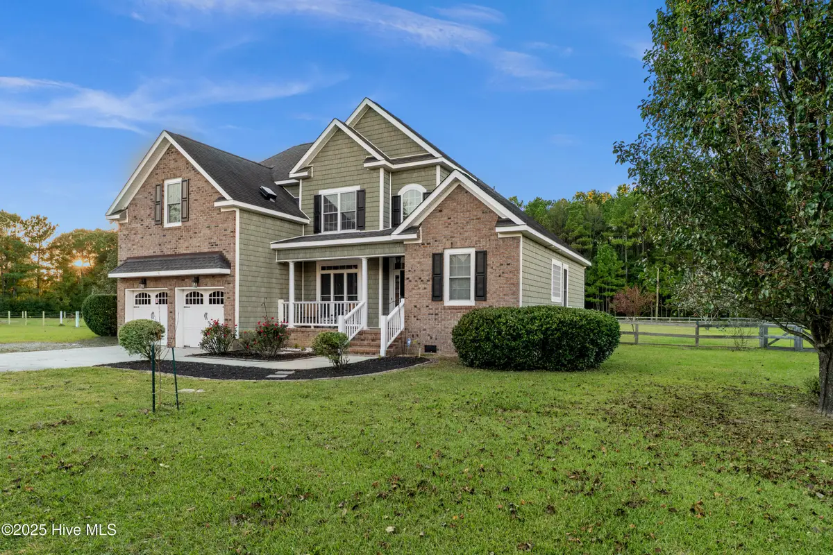 225 Bridal Creek Drive, Burgaw, NC 28425 - Image #1